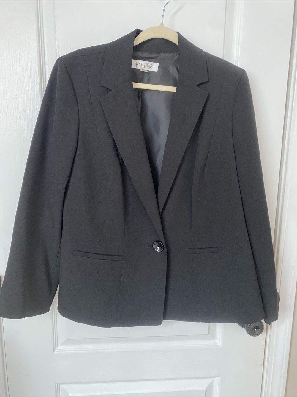 Kasper Black Single-Button Notch Lapel Blazer